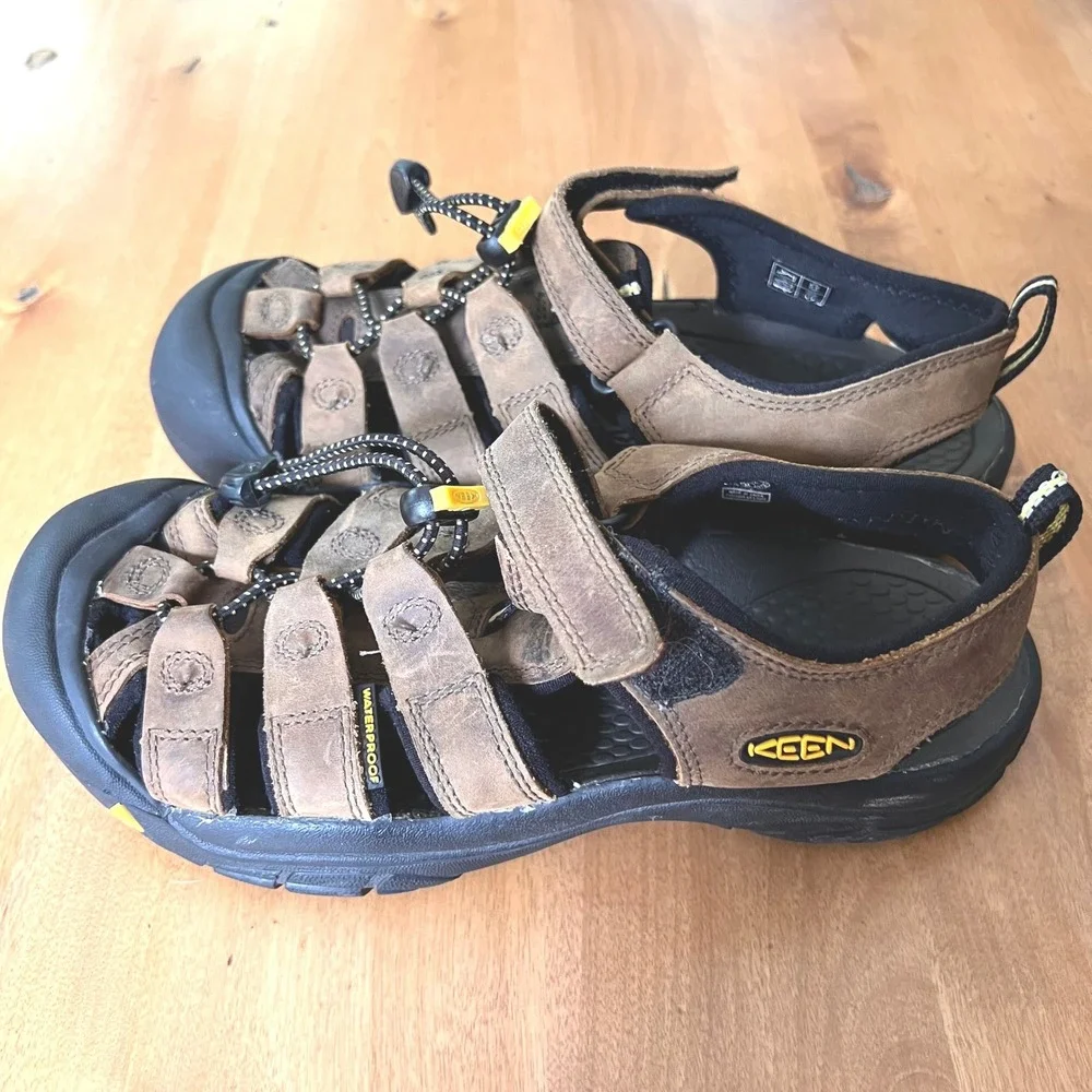 Keen Newport H2 Kids Brown Waterproof Leather Hiking Sandals Size 5 Unisex